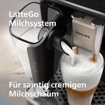 Philips Serie 5500 Kaffeevollautomat – LatteGo Milchsystem, 20 heiße und kalte Kaffeespezialitäten, 40% leiser mit SilentBrew, Schwarz/Grau (EP5544/50)